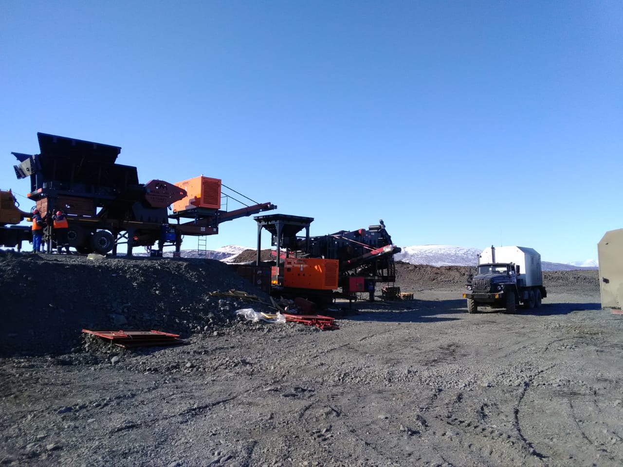 Planta de Trituración y Cribado de Mandíbulas y Conos Mobil 90-Rusia